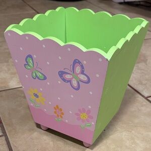 🌸 Wooden Butterfly Paper Bin / Storage Bin – Pink & Green 🌸